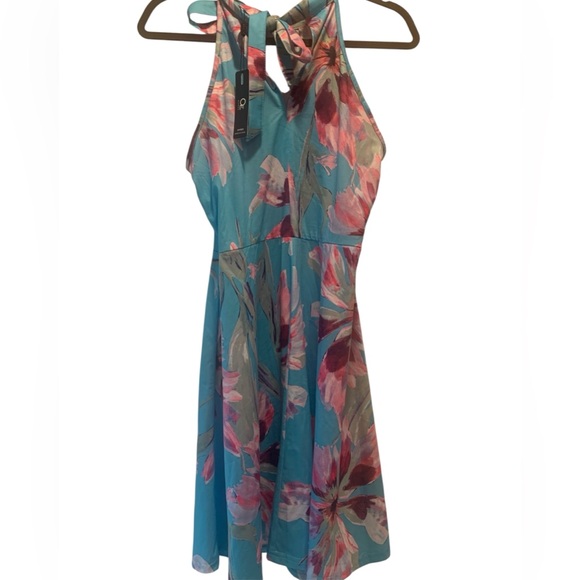 Woman’s floral halter midi dress - Picture 4 of 8